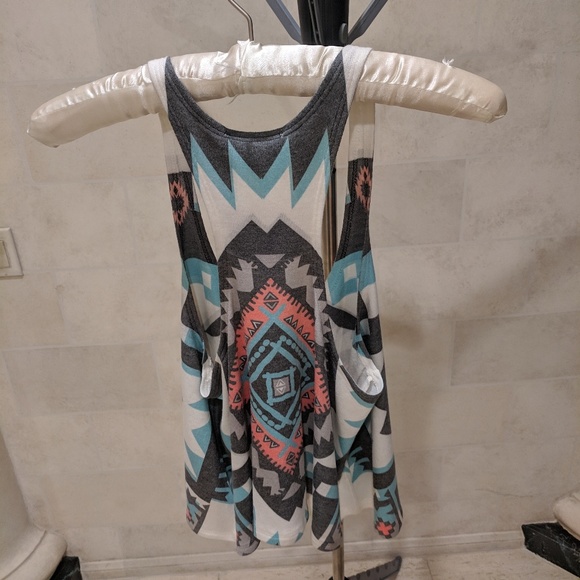 Double Zero Patterned Tank Top - Picture 2 of 3